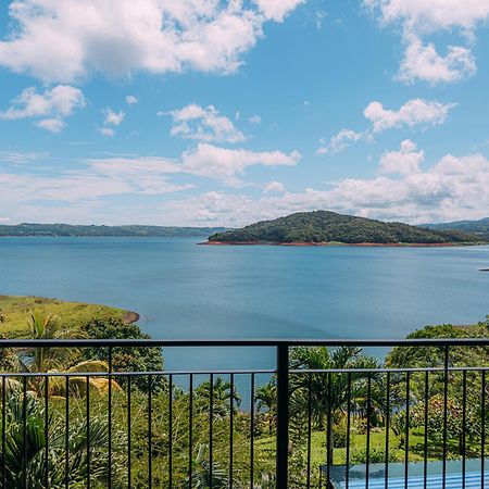 Tinajas Arenal Lakefront Lodge Nuevo Arenal Exterior foto