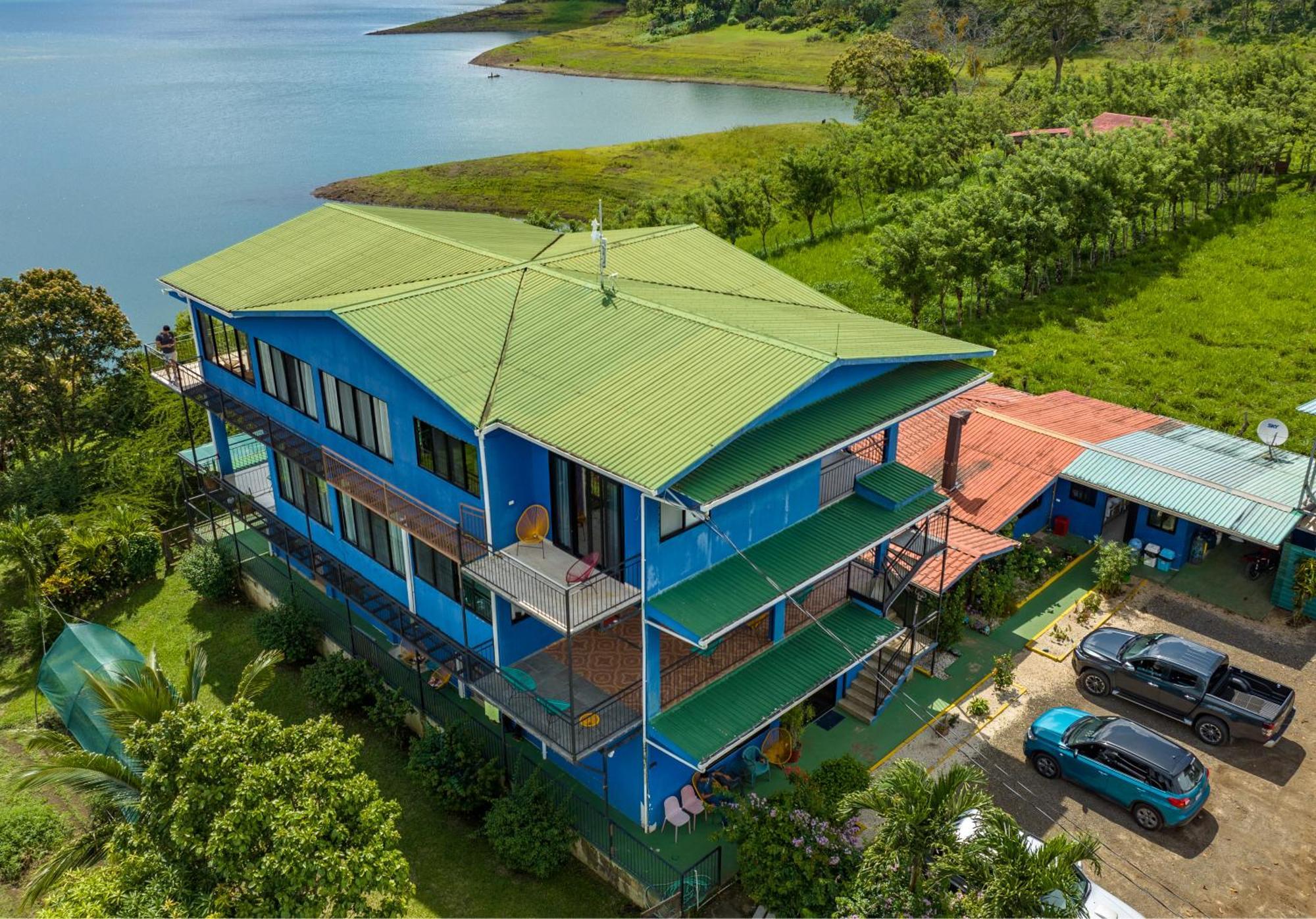 Tinajas Arenal Lakefront Lodge Nuevo Arenal Exterior foto